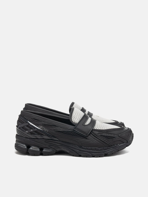 side view of the NEW BALANCE 1906L Loafer Black/Angora