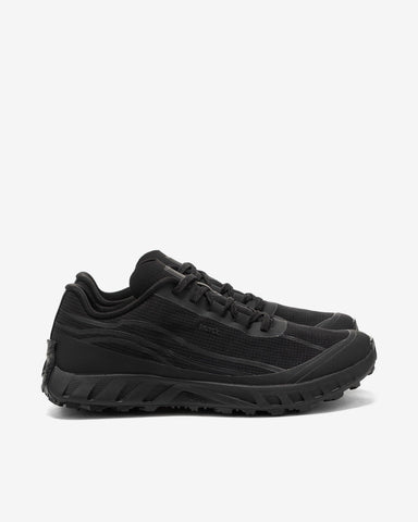 norda 002 Stealth Black, Sneakers
