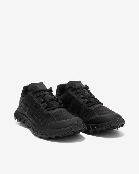norda 002 Stealth Black, Sneakers