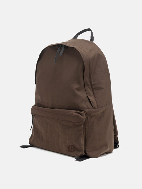 three quarter view of the HOBO Backpack 22L Nylon Oxford Onibegie Dyed Brown